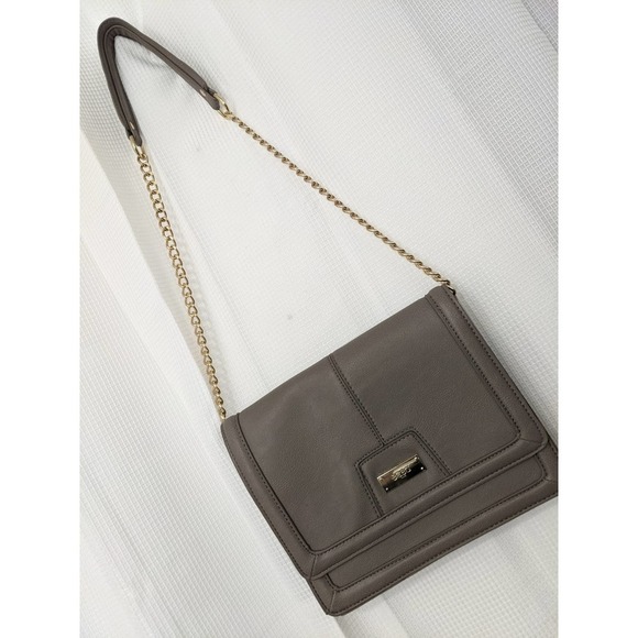 NWOT! BCBG! TAUPE/BEIGEY/GRAYISH SHOULDER BAG, PURSE, W/GOLD! - Picture 10 of 10